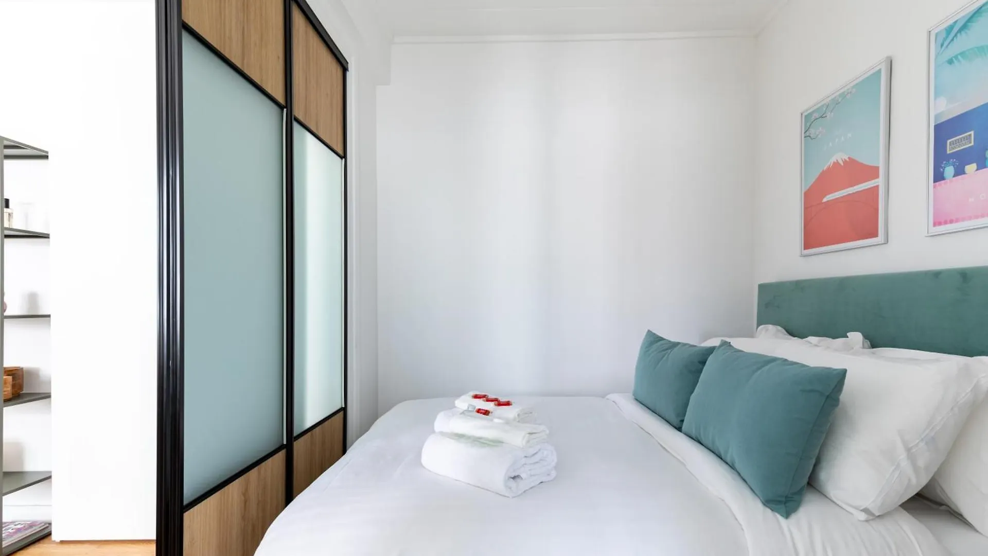 Apartment Appartement De Charme Sur L'Avenue Montaigne Paris