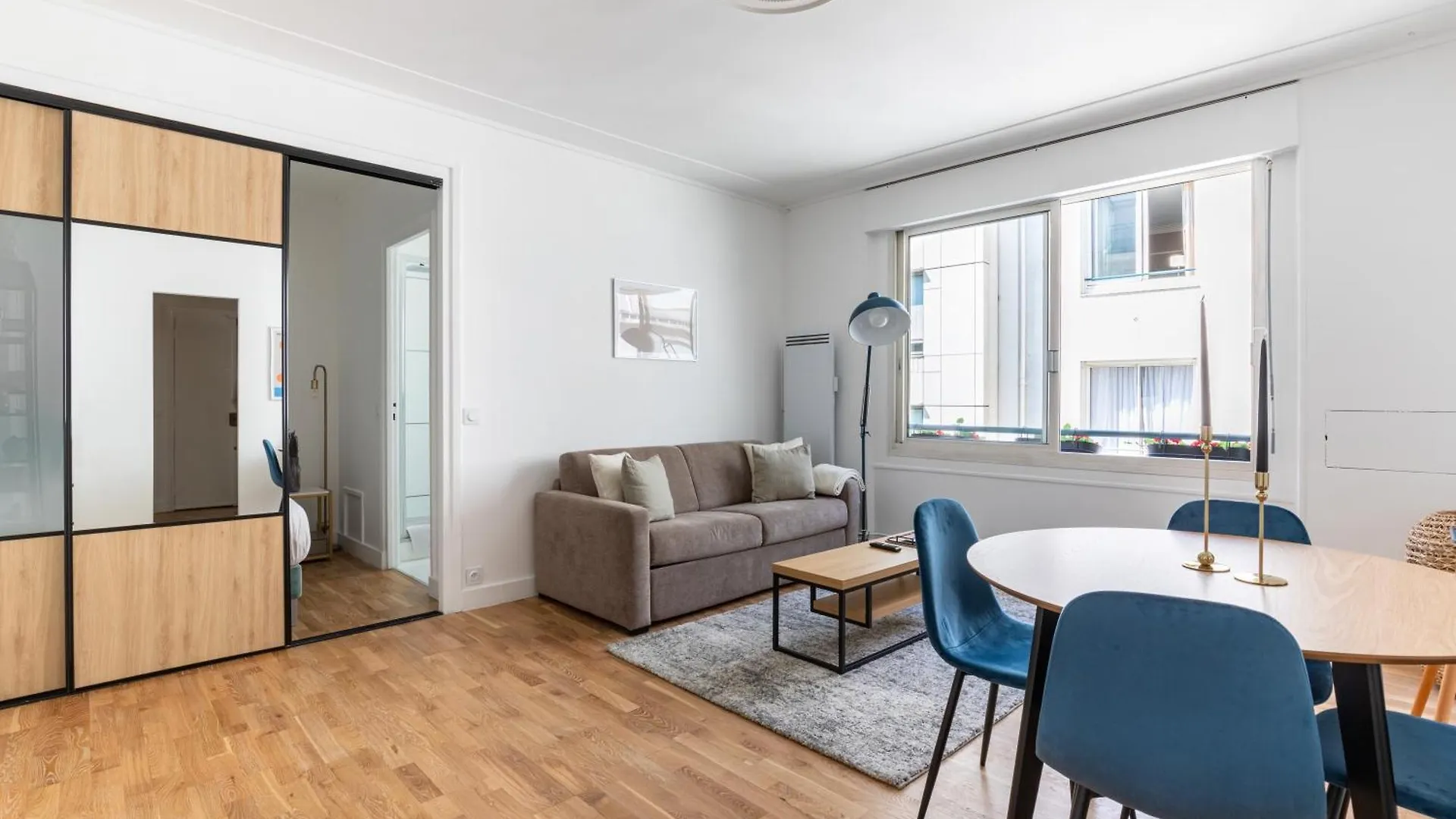 شقة Appartement De Charme Sur L'Avenue Montaigne باريس