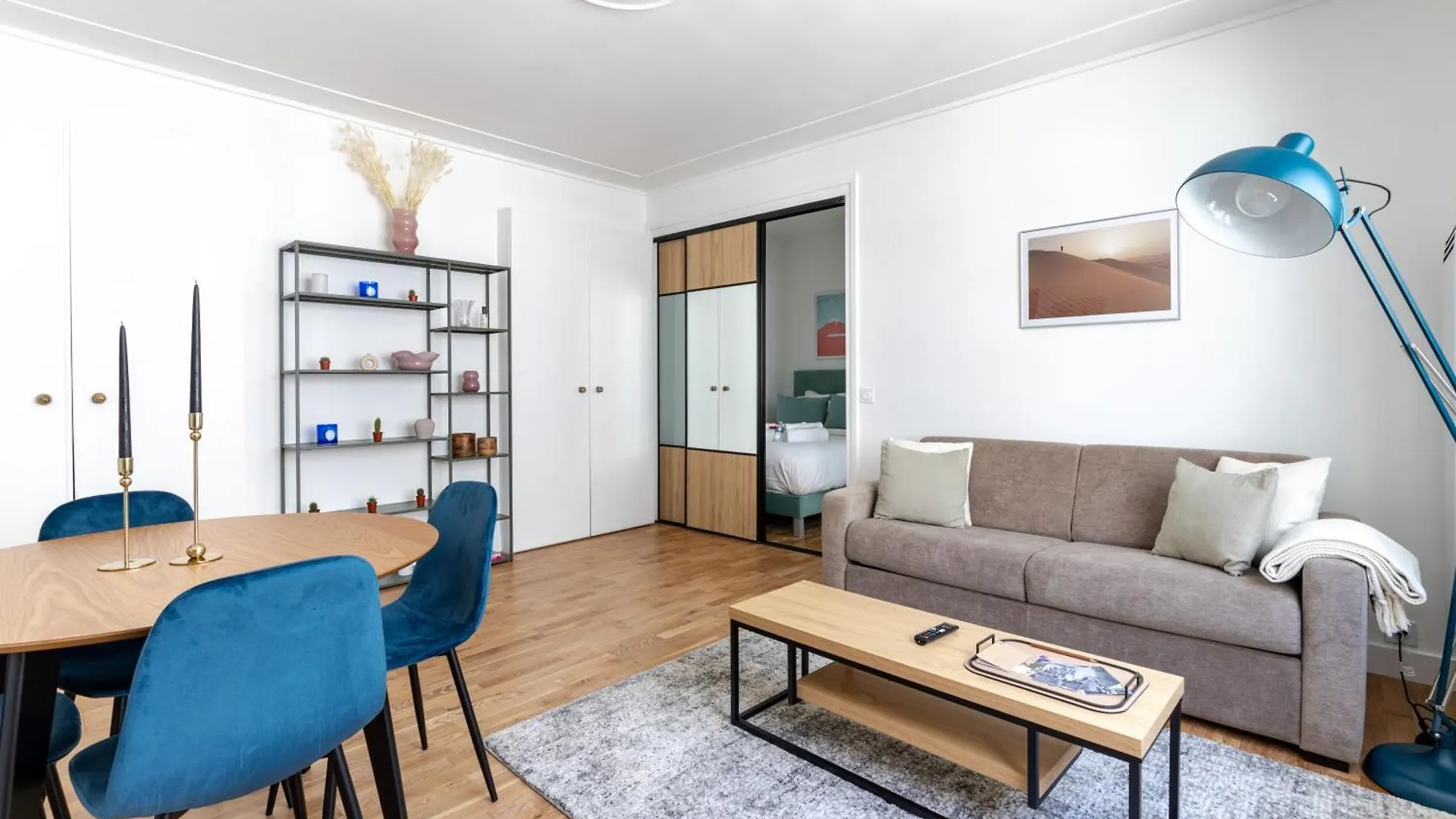Appartement De Charme Sur L'Avenue Montaigne パリ